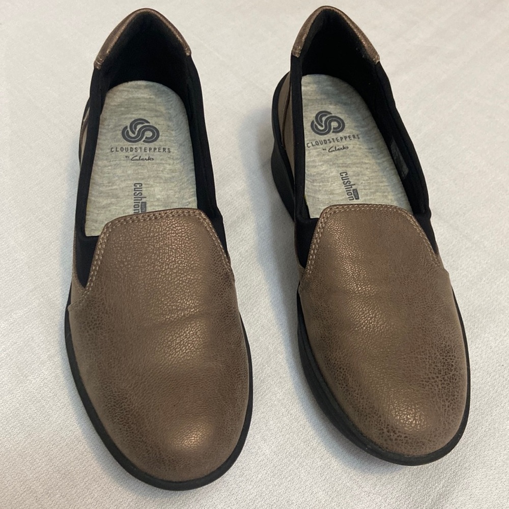 Cloudsteppers by Clarks Slip on Taupe Wedge Loafers - NWOT - Size 6